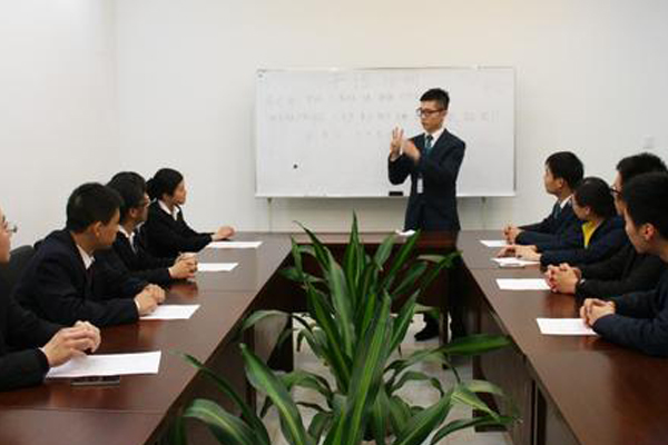 企业怎样找个好人力外包公司